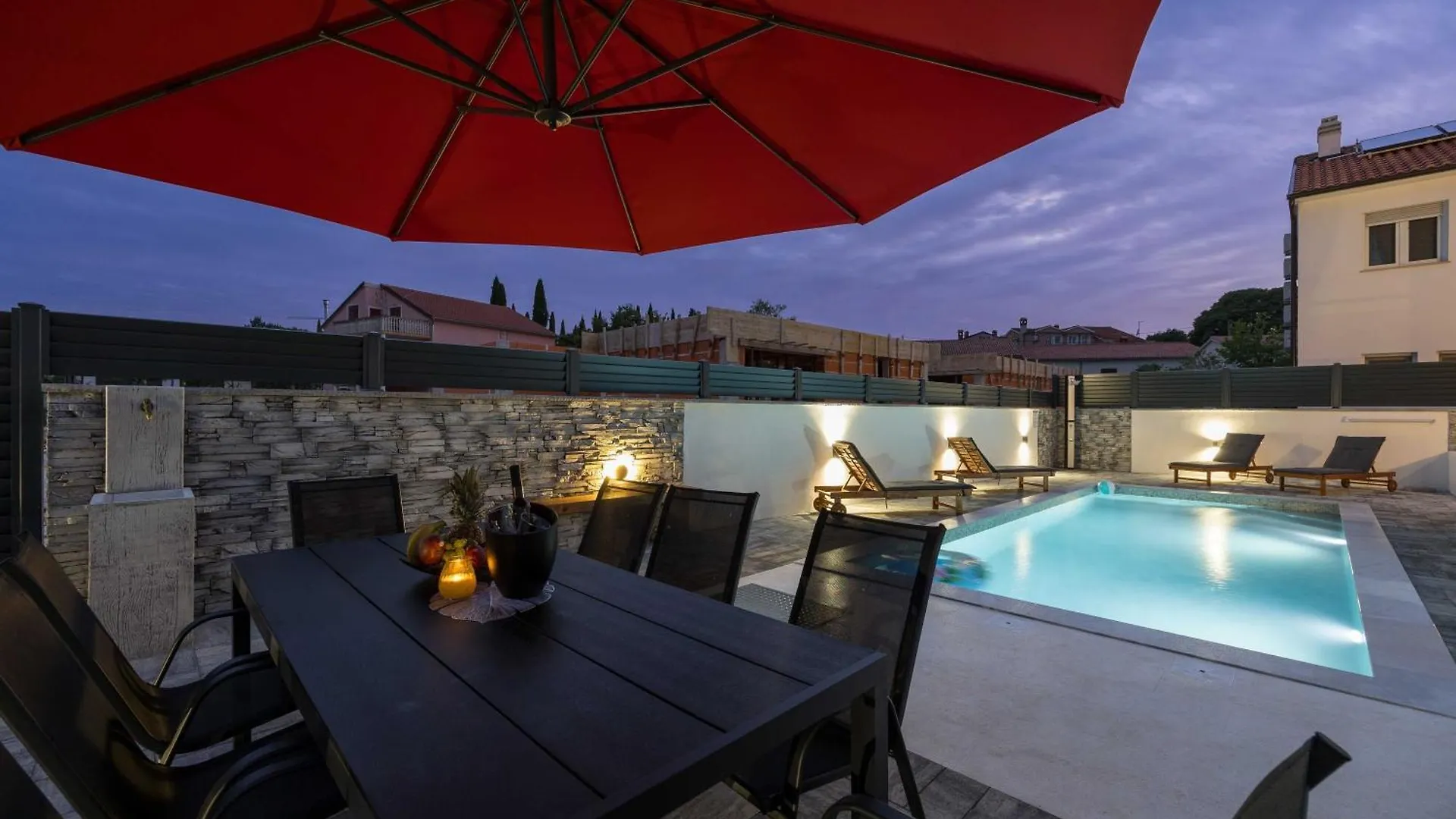 Peaceful Blooming Villa With Pool Rovinj