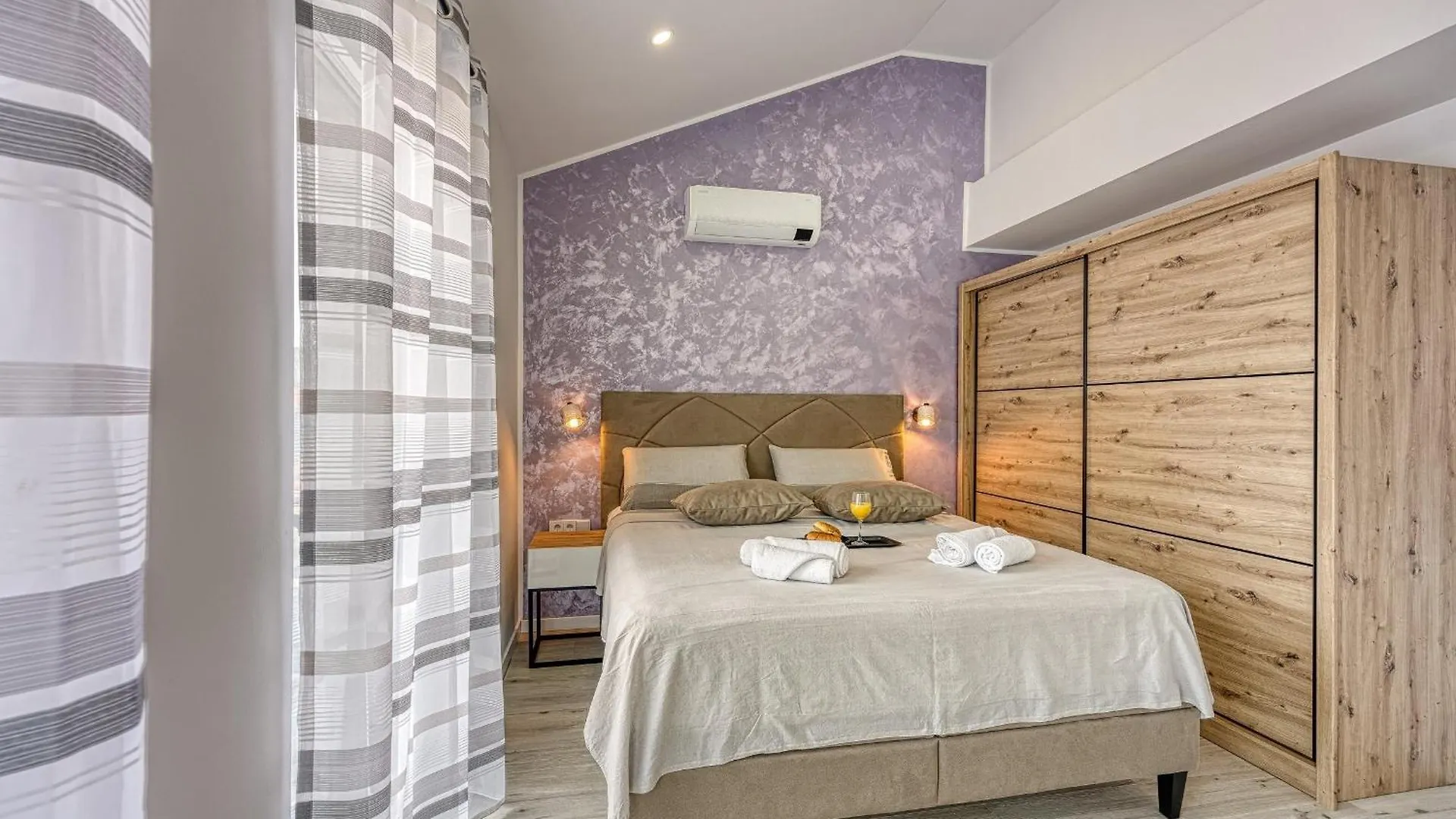 Peaceful Blooming Villa With Pool Rovinj