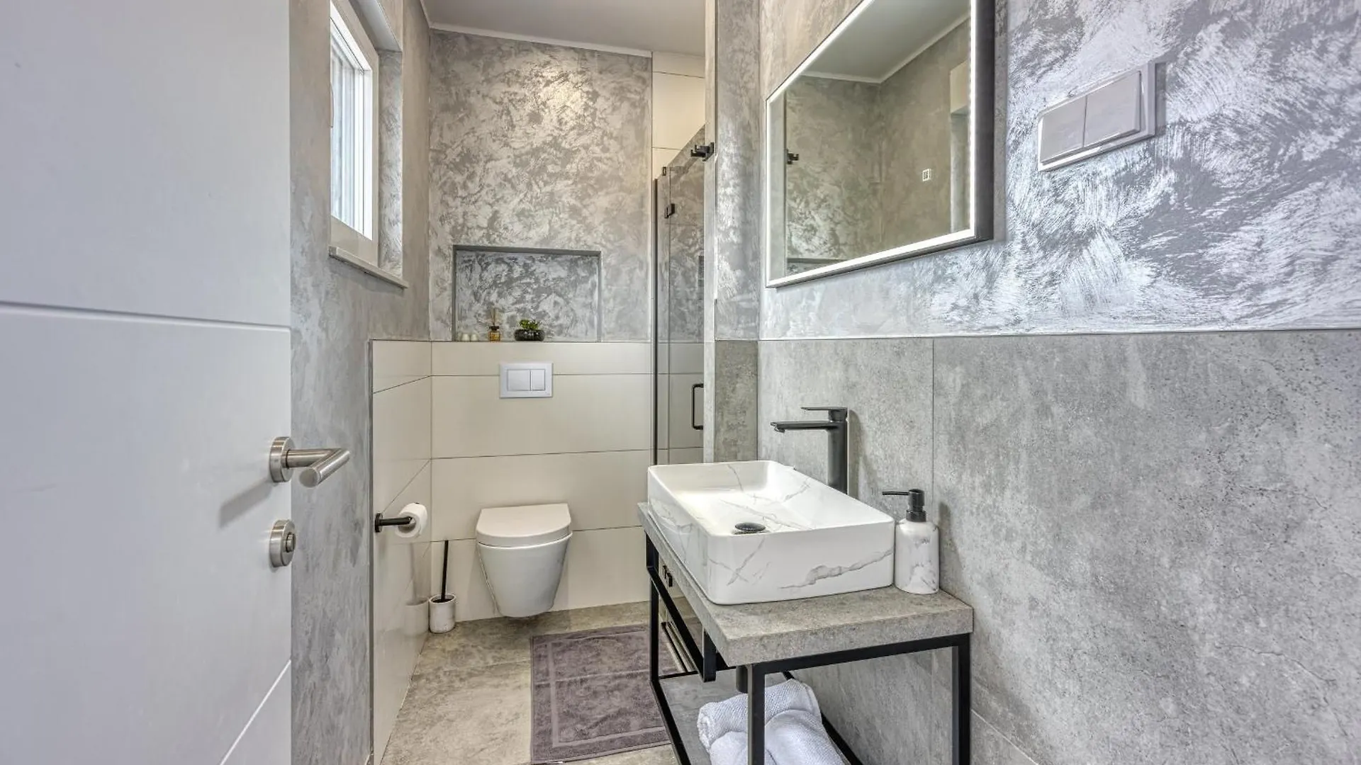 Peaceful Blooming Villa With Pool Rovinj 0*,  Chorvatsko